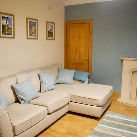 Newly Refurbed Home With Free Parking Edinburgh Exterior photo